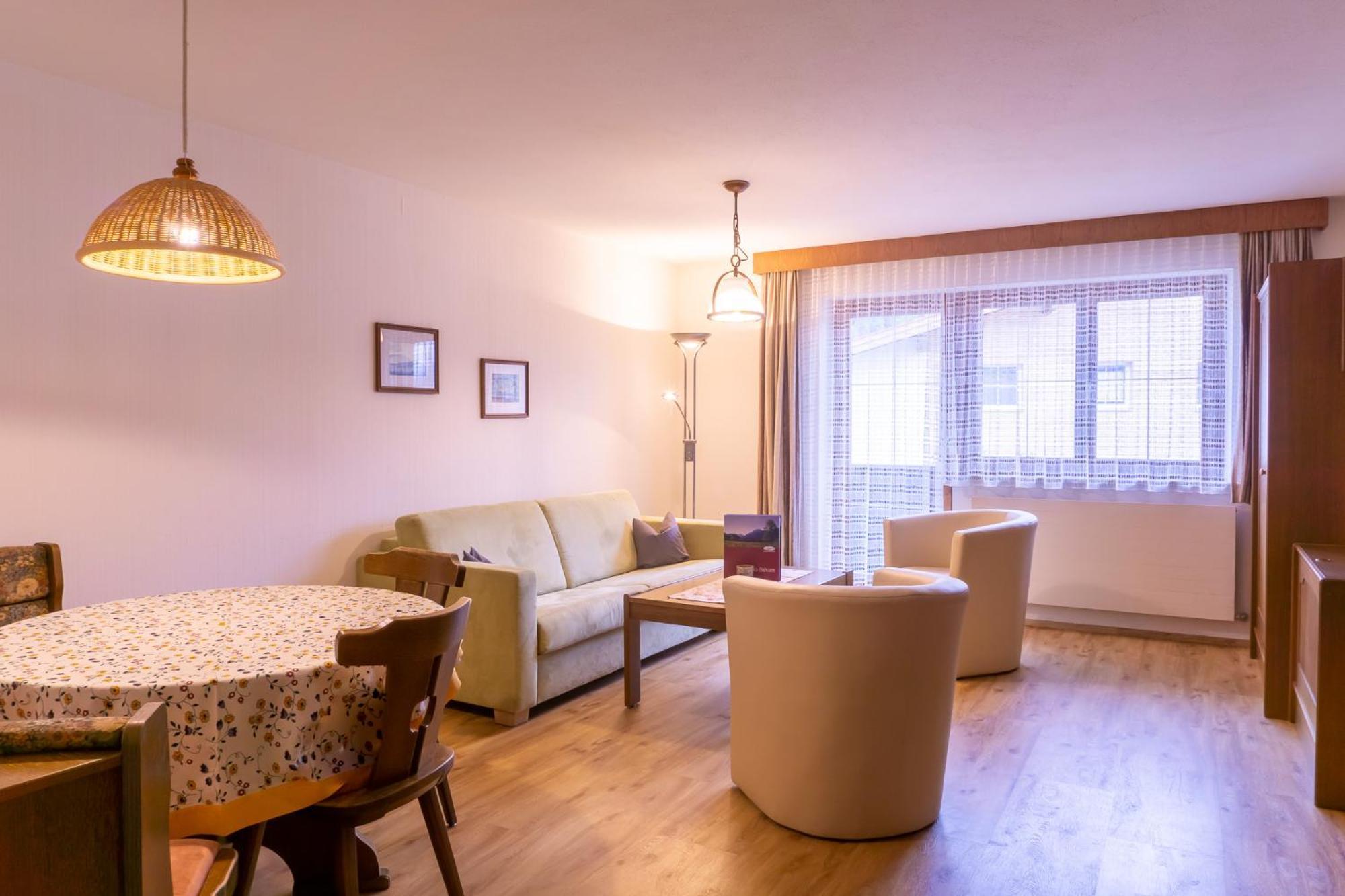 Gästehaus Wötzer und Landhaus Stocka Lägenhet Grän Exteriör bild